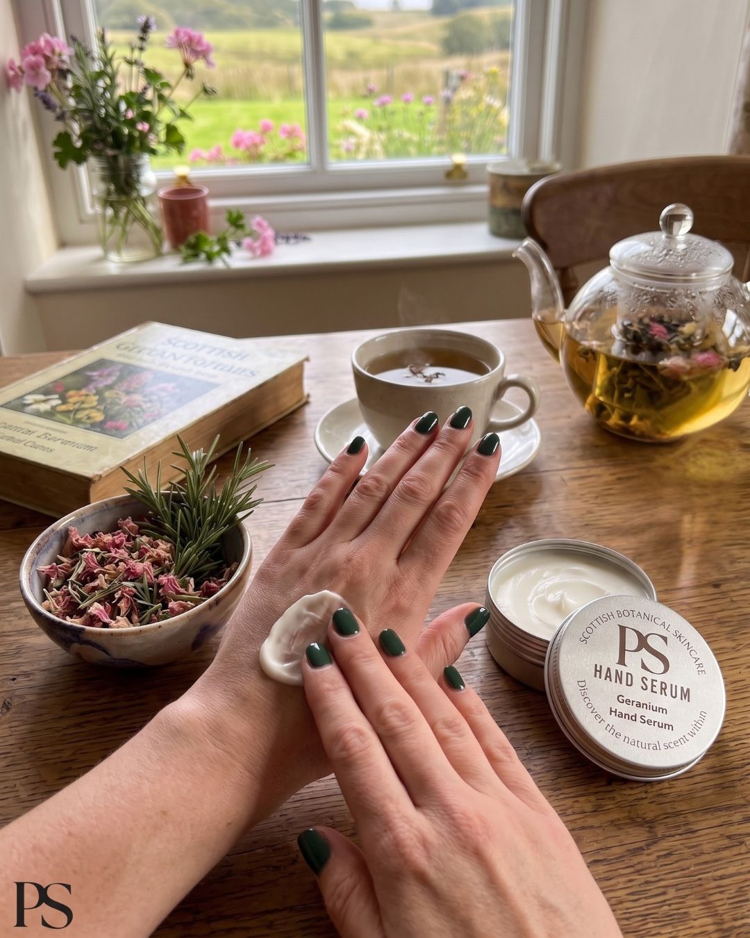 Soft Petal Hand Serum
